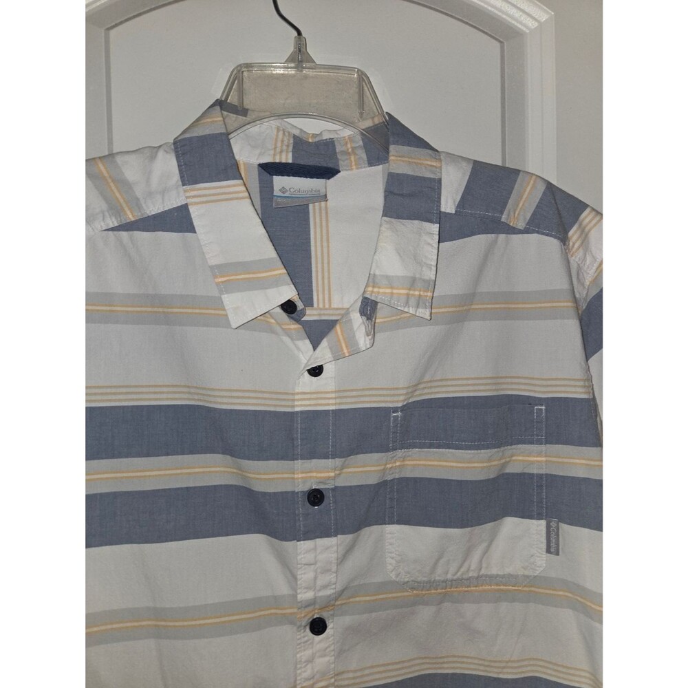 Columbia Men's Short Sleeve Button Down Shirt - Picture 5 of 9